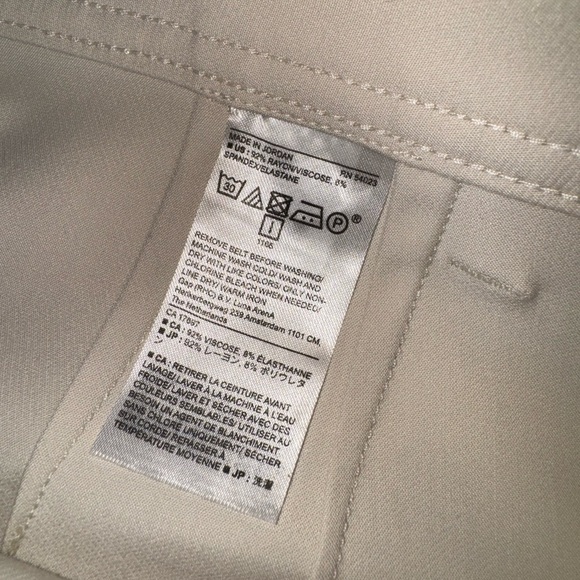 Banana Republic slim refined cargo pants - Picture 14 of 16